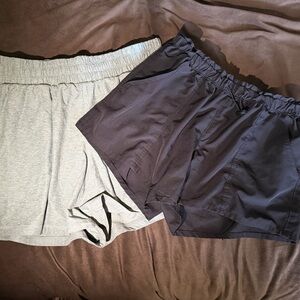 No Boundaries Women's Athletic Shorts — Black & Light Green/Gray